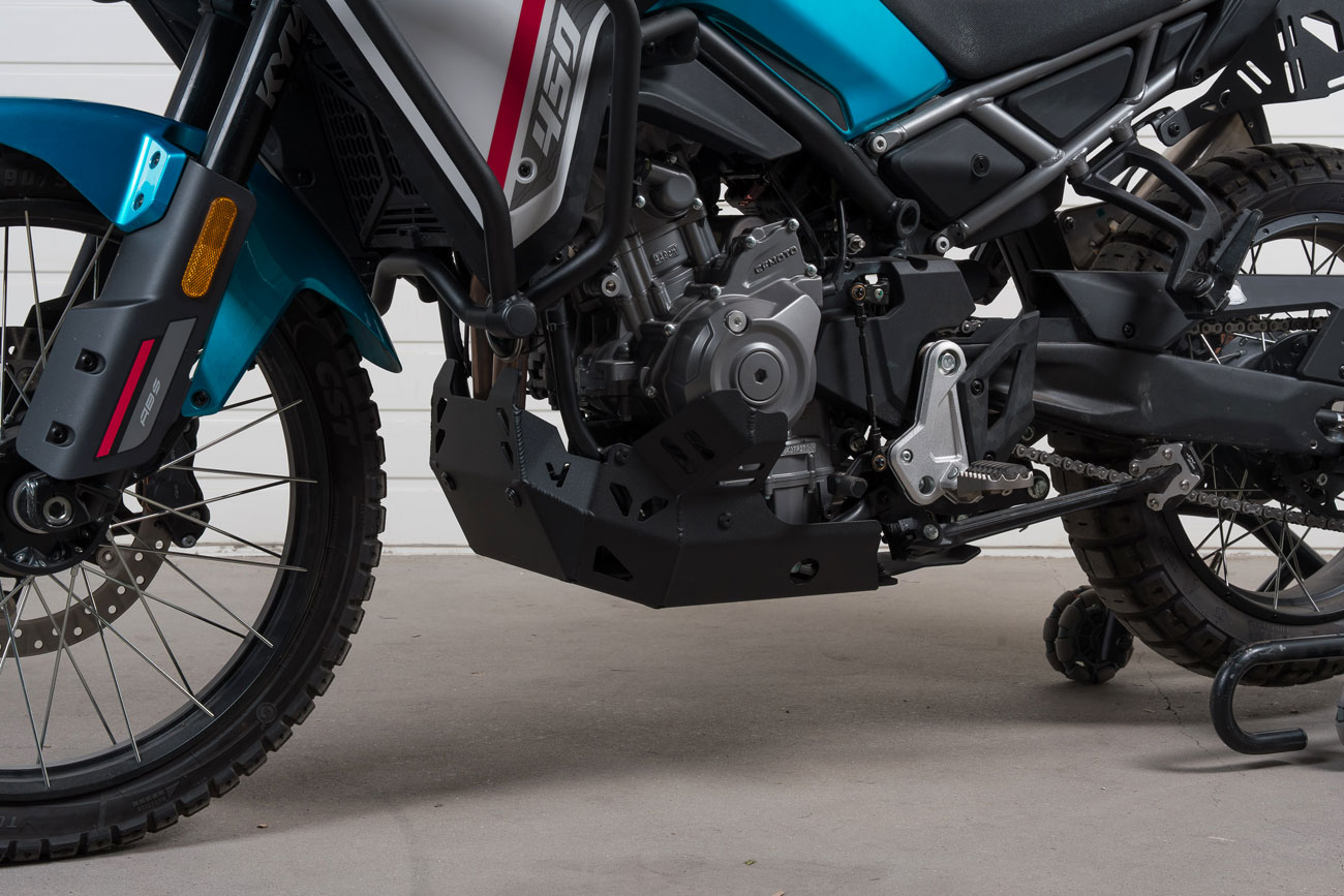 Yakk EXP CF Moto 450 MT, Motorschutzplatte