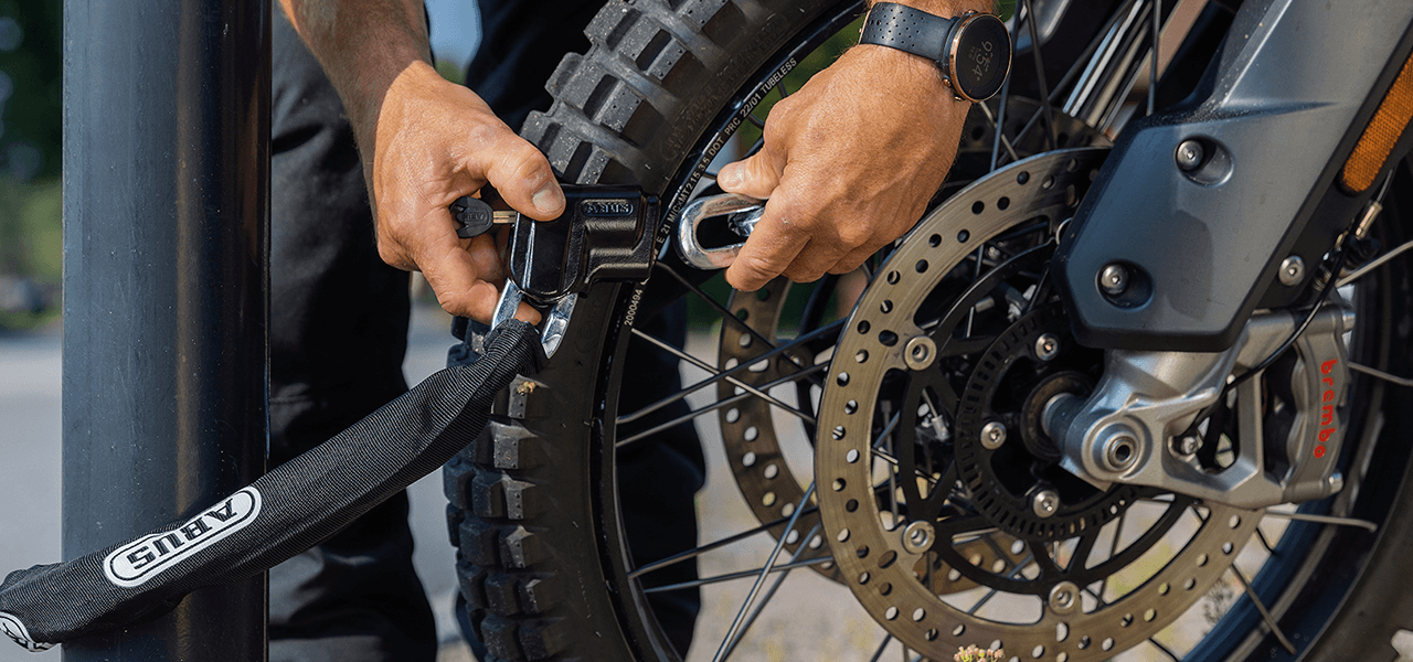 Motorrad Diebstahlsicherung ©Abus