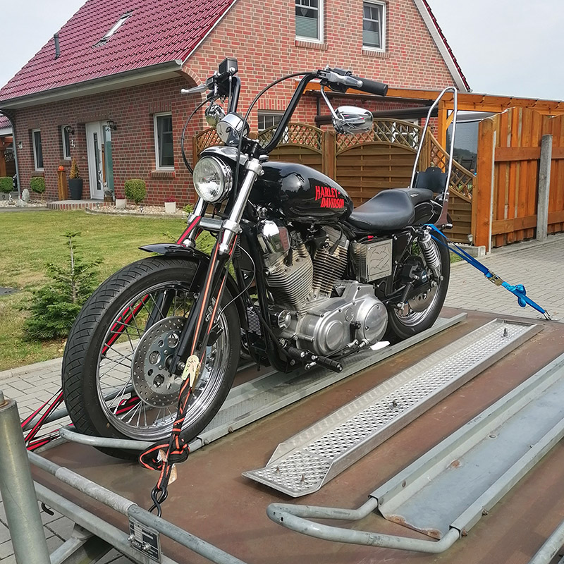 Best HD Pictures about  Fabelhafte Motorrder Auf Anhnger Verzurren Bilder  with No AI Images